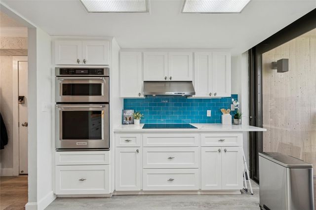 1 KEY CAPRI 101E, Treasure Island, FL 33706