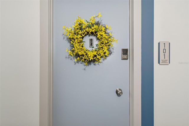 1 KEY CAPRI 101E, Treasure Island, FL 33706