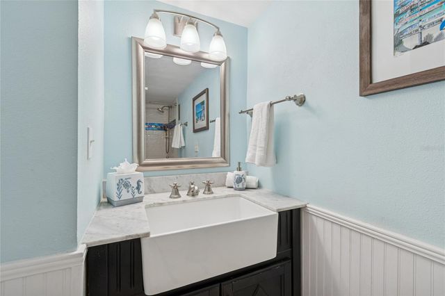 1 KEY CAPRI 101E, Treasure Island, FL 33706