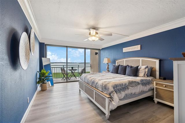 1 KEY CAPRI 101E, Treasure Island, FL 33706