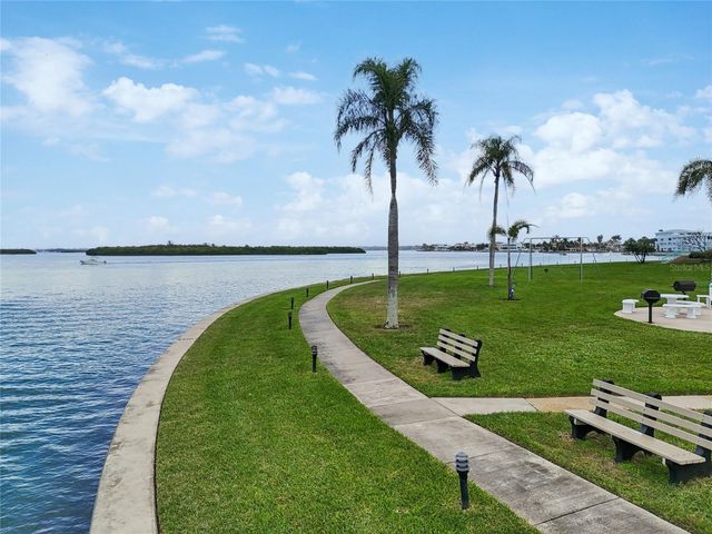 1 KEY CAPRI 101E, Treasure Island, FL 33706