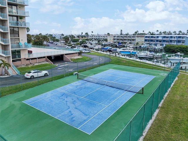 1 KEY CAPRI 101E, Treasure Island, FL 33706