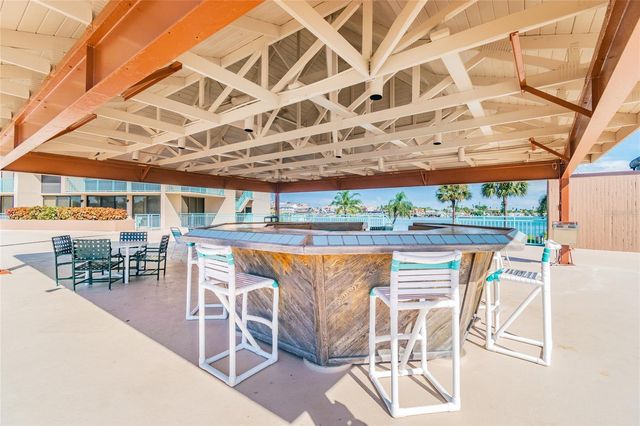 1 KEY CAPRI 101E, Treasure Island, FL 33706