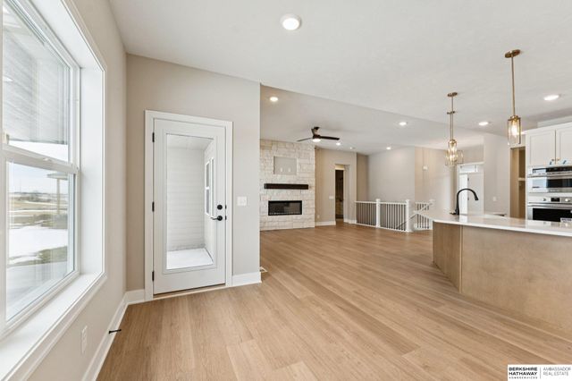 20814 Kansas Avenue, Elkhorn, NE 68022