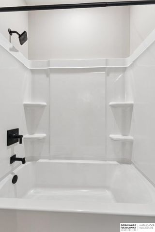 20814 Kansas Avenue, Elkhorn, NE 68022