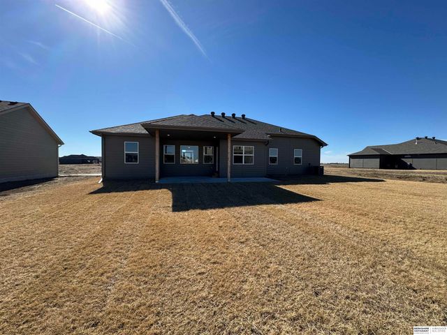 20814 Kansas Avenue, Elkhorn, NE 68022