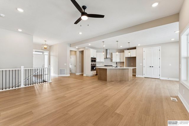 20814 Kansas Avenue, Elkhorn, NE 68022