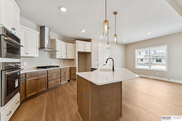 20814 Kansas Avenue, Elkhorn, NE 68022