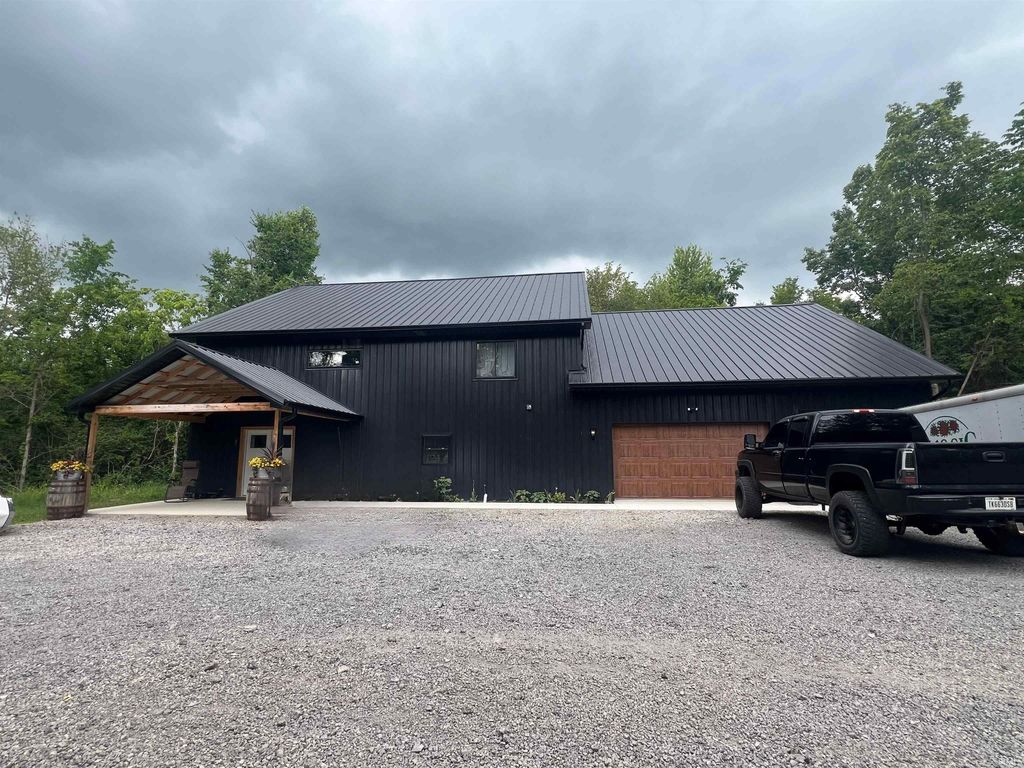 2065 E 400 S-57, Churubusco, IN 46723