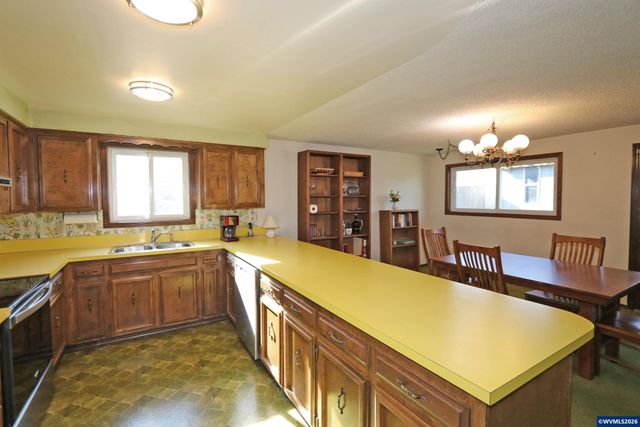 495 Buckboard Ct SE, Salem, OR 97317