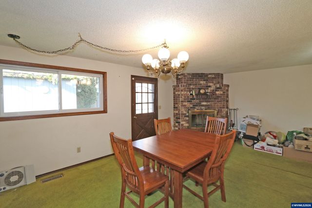 495 Buckboard Ct SE, Salem, OR 97317