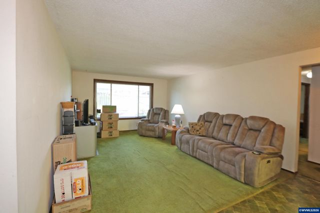 495 Buckboard Ct SE, Salem, OR 97317