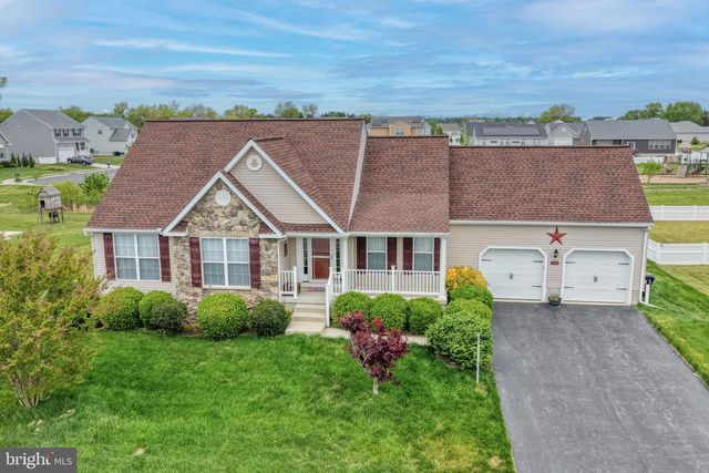 110 KINGSMILL DR, Felton, DE 19943