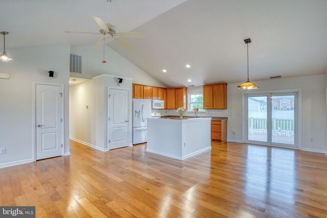 110 KINGSMILL DR, Felton, DE 19943