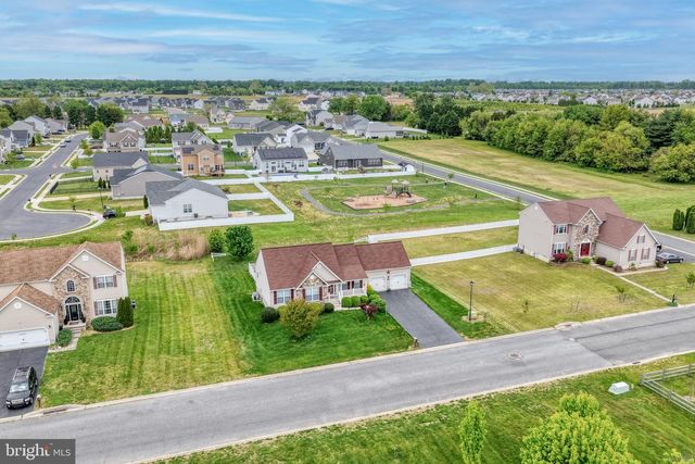 110 KINGSMILL DR, Felton, DE 19943