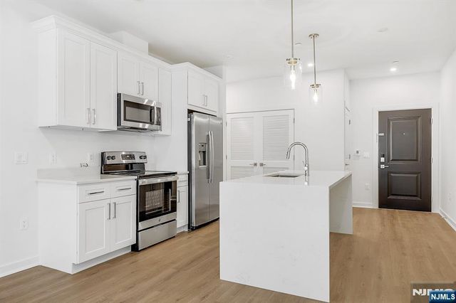 74 Clarendon Place 202, Hackensack, NJ 07601