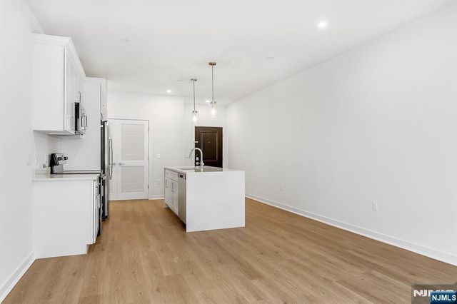 74 Clarendon Place 202, Hackensack, NJ 07601