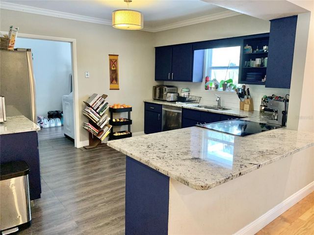 2219 NW 17TH AVENUE, Gainesville, FL 32605