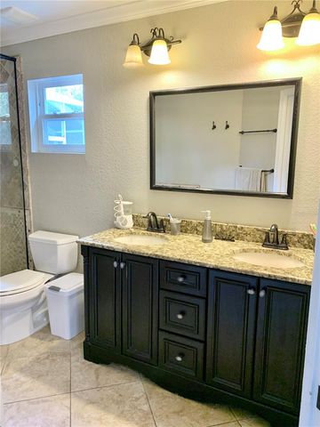 2219 NW 17TH AVENUE, Gainesville, FL 32605