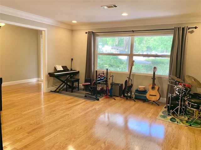 2219 NW 17TH AVENUE, Gainesville, FL 32605