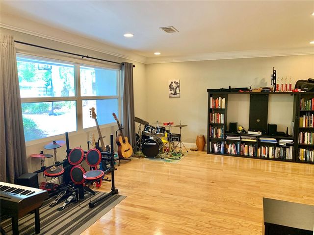 2219 NW 17TH AVENUE, Gainesville, FL 32605