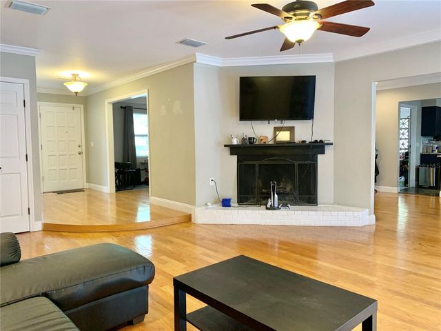 2219 NW 17TH AVENUE, Gainesville, FL 32605