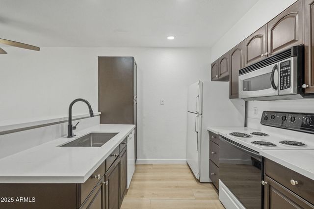 2301 E UNIVERSITY Drive 144, Mesa, AZ 85213