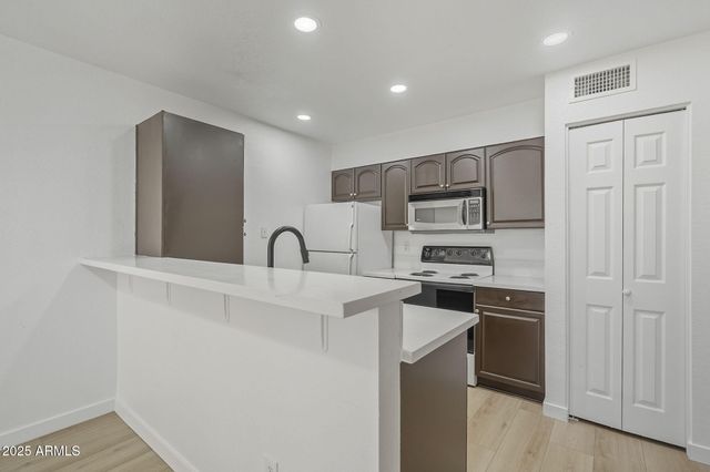 2301 E UNIVERSITY Drive 144, Mesa, AZ 85213