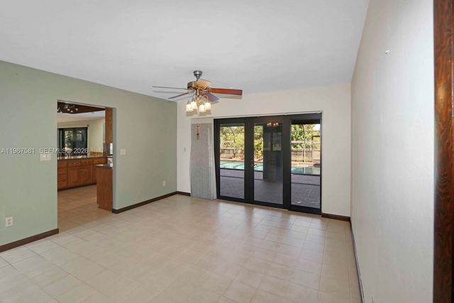 19285 SW 272nd St, Homestead, FL 33031