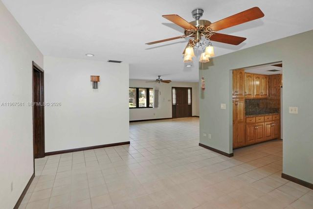 19285 SW 272nd St, Homestead, FL 33031