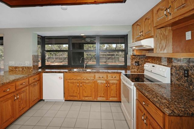 19285 SW 272nd St, Homestead, FL 33031