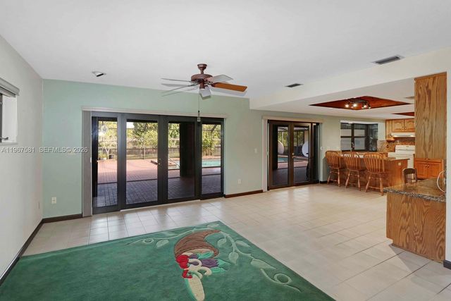 19285 SW 272nd St, Homestead, FL 33031