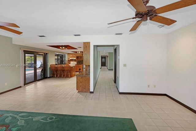 19285 SW 272nd St, Homestead, FL 33031