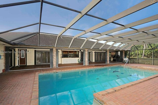 19285 SW 272nd St, Homestead, FL 33031