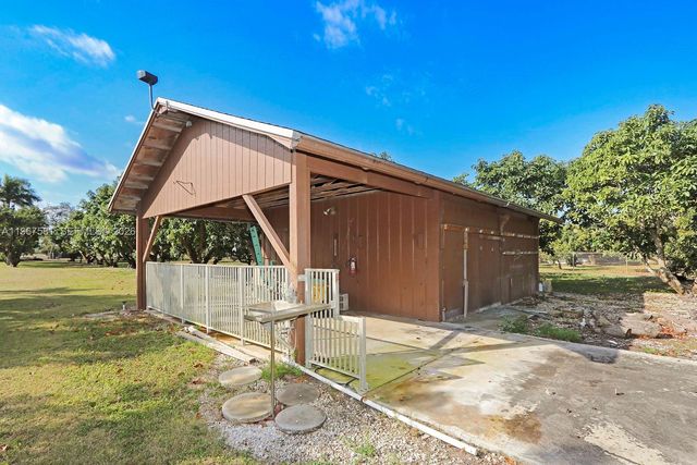 19285 SW 272nd St, Homestead, FL 33031