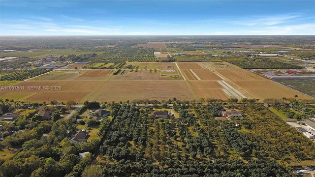 19285 SW 272nd St, Homestead, FL 33031