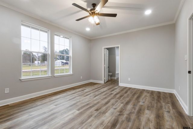 106 Royal St, Gilmer, TX 75645