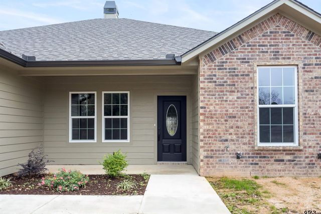 106 Royal St, Gilmer, TX 75645