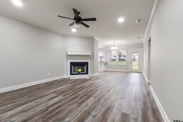 106 Royal St, Gilmer, TX 75645