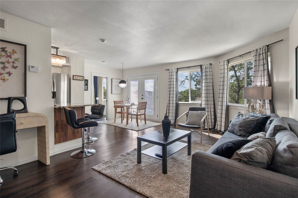 2310 Balsam Drive B301, Arlington, TX 76006 — exterior