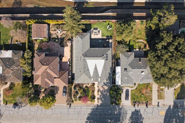 1225 Altamead Drive, Los Altos, CA 94024