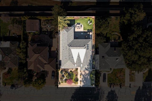 1225 Altamead Drive, Los Altos, CA 94024