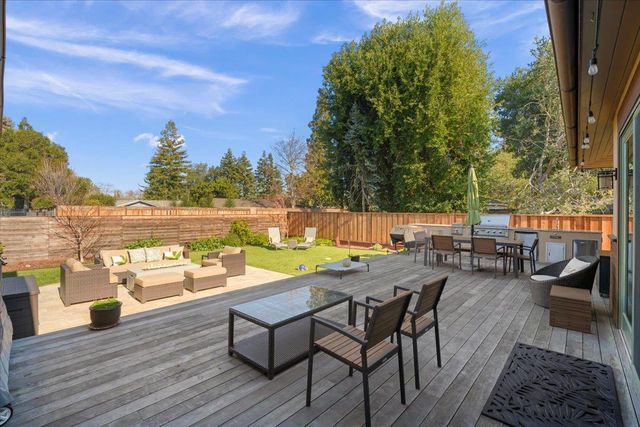 1225 Altamead Drive, Los Altos, CA 94024