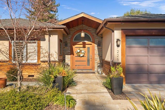 1225 Altamead Drive, Los Altos, CA 94024
