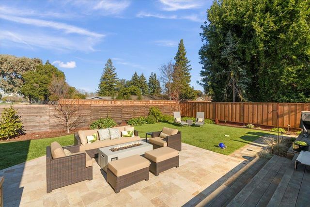 1225 Altamead Drive, Los Altos, CA 94024