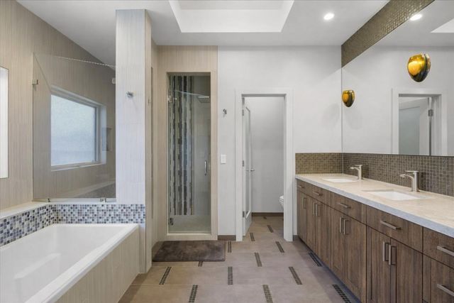 1225 Altamead Drive, Los Altos, CA 94024