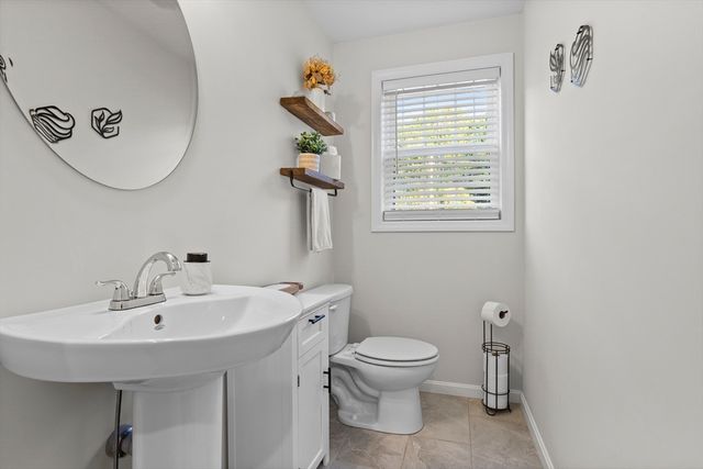 45 Riley Rd 45, Tyngsborough, MA 01879