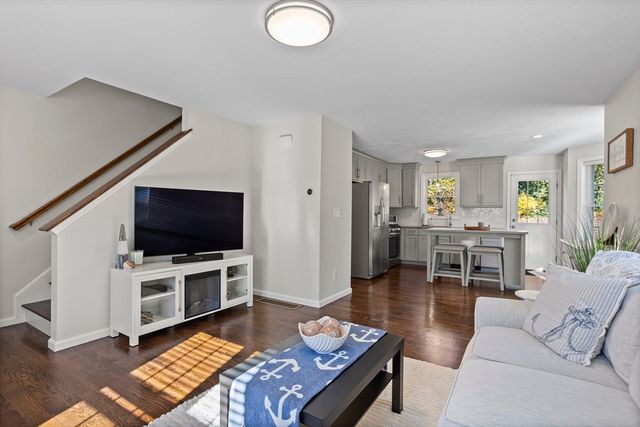 45 Riley Rd 45, Tyngsborough, MA 01879