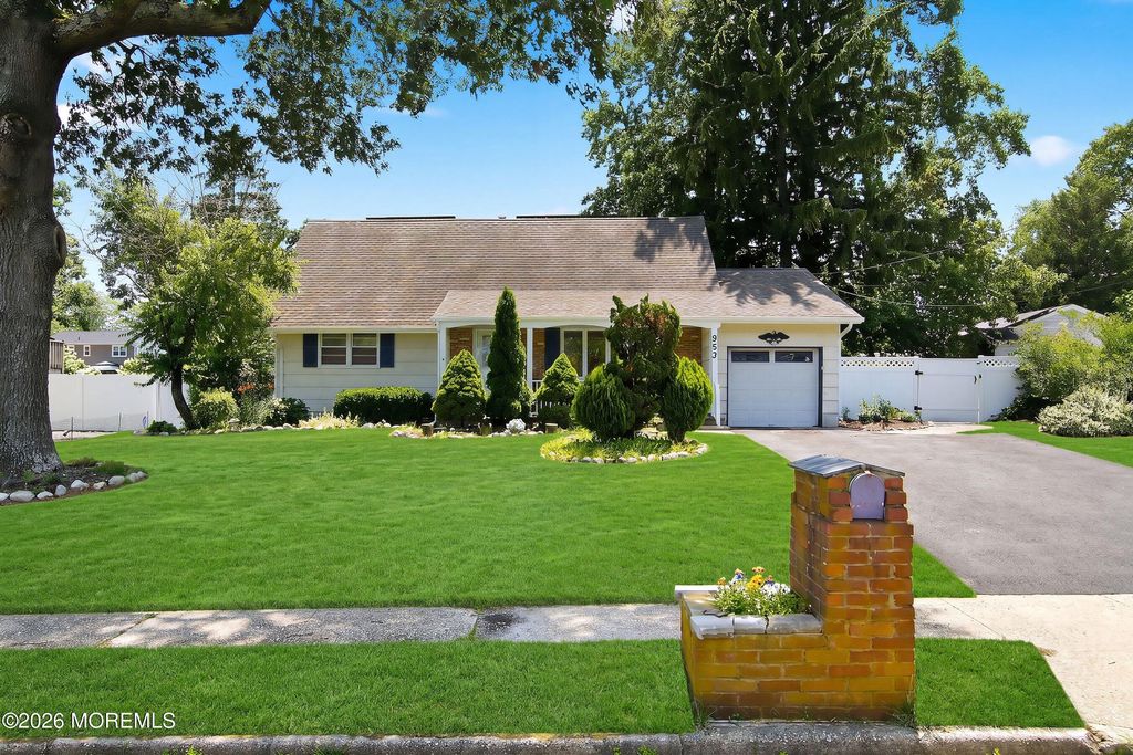 953 Ambassador Drive, Toms River, NJ 08753