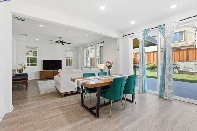 6623 Kittinger Ln, Tracy, CA 95377